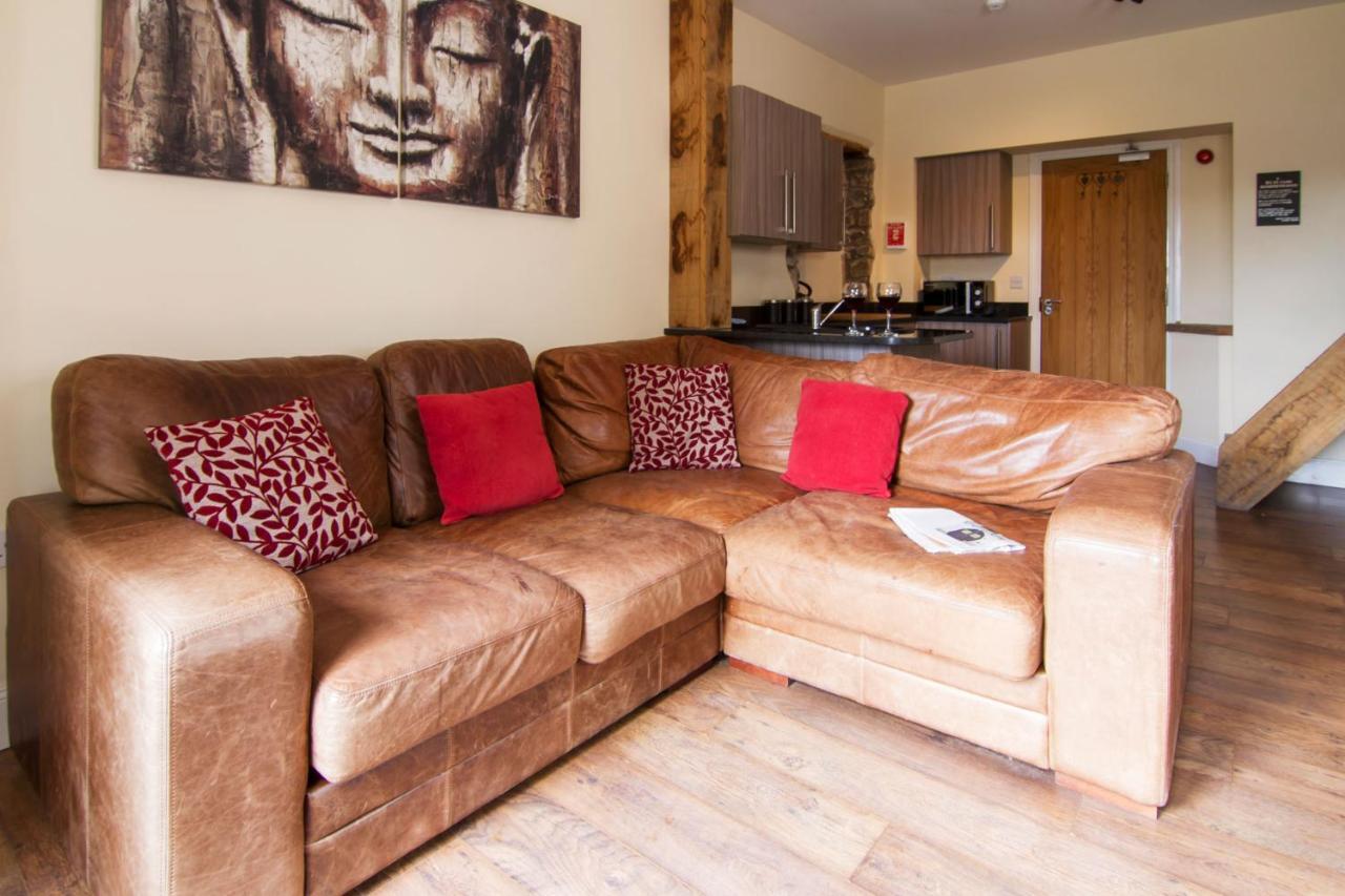 Romneys Apartments & Suites Kendal Exteriör bild